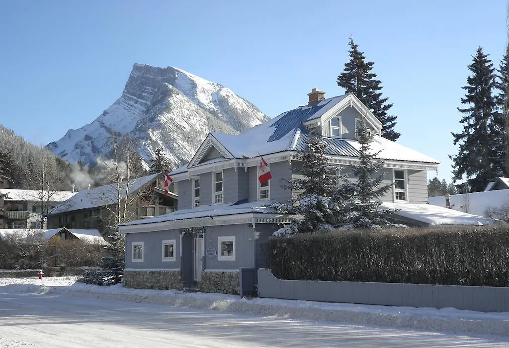 Three Peaks Banff-1