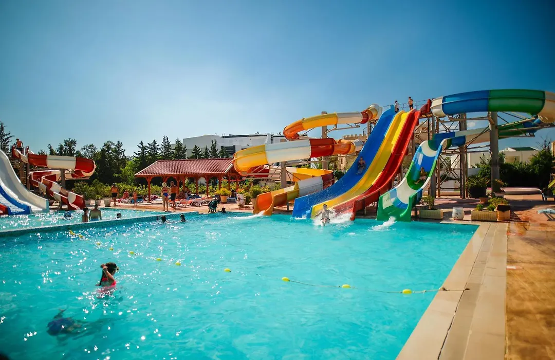 Zodiac Hotel & Aqua Park-1