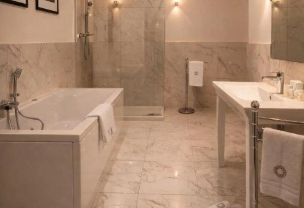 Stelle Hotel The Businest-1