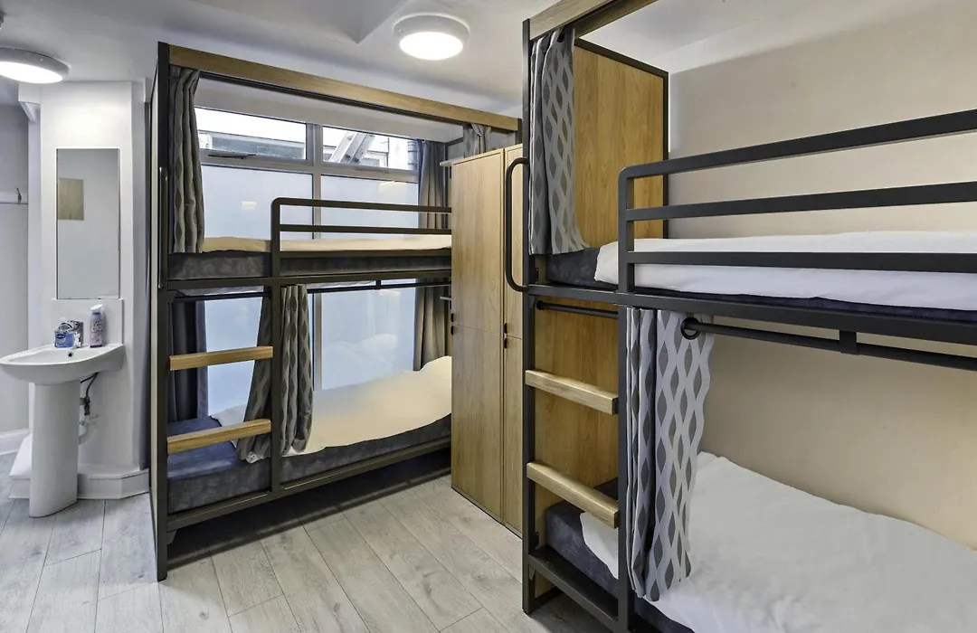 Astor Victoria Hostel-1