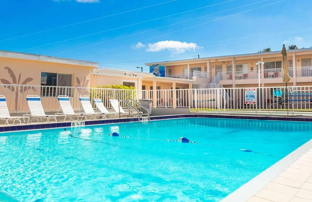 Belleair Beach Resort Motel-1