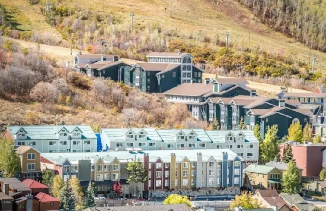 Skiers Lodge-1