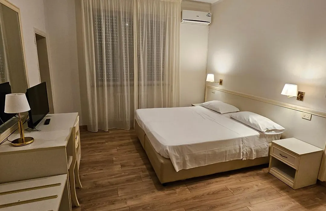 Hotel La Capannina-1