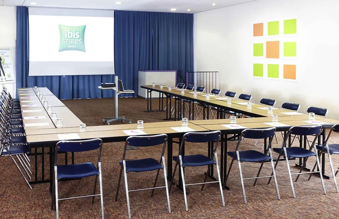 Ibis Styles Arles Palais des Congrès-1