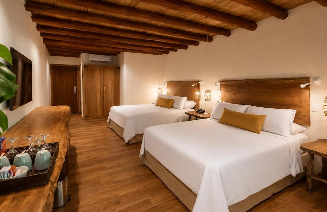 La Aldea De La Selva Lodge-1