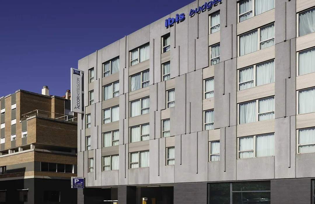 Ibis Budget Málaga Centro-1