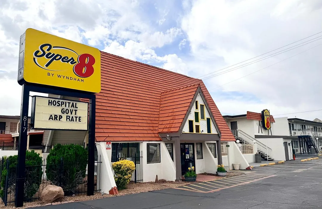 Super 8 By Wyndham Albuquerque Downtown-1