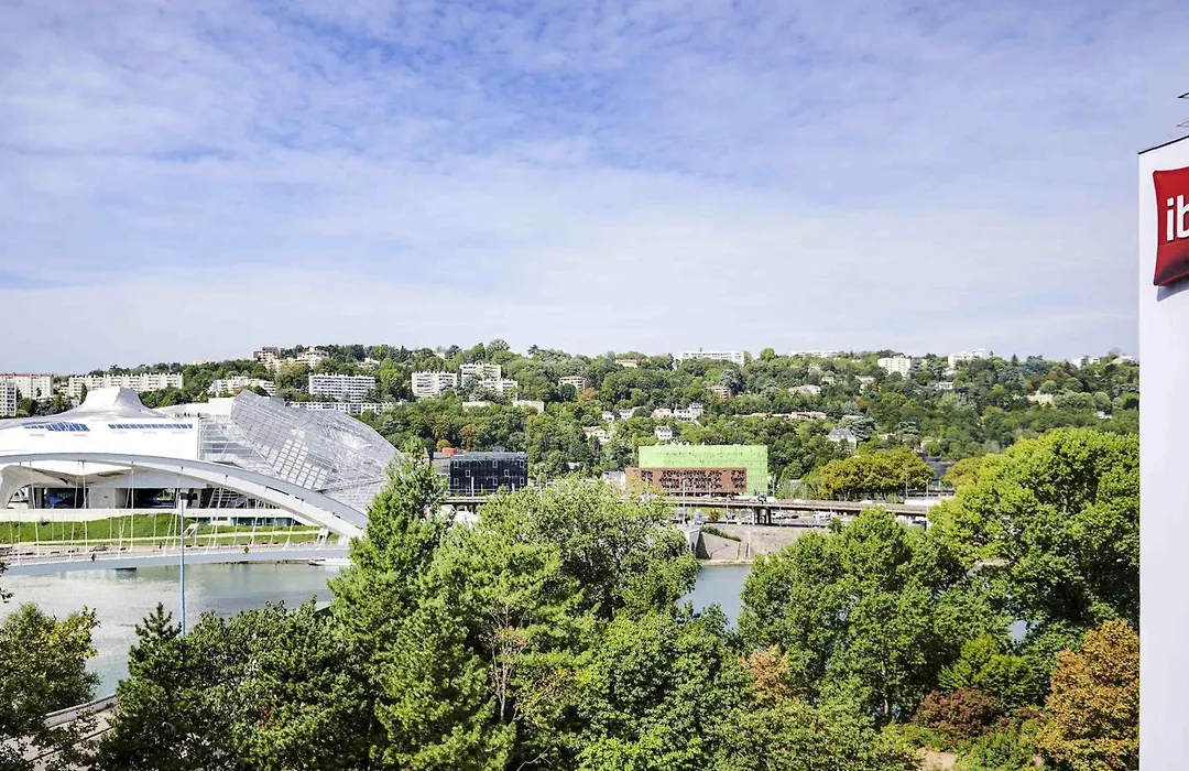 Ibis Styles Lyon Gerland-1