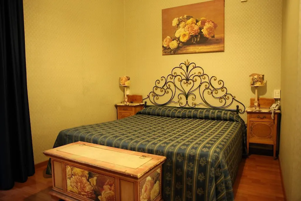 Hotel Centrale-1