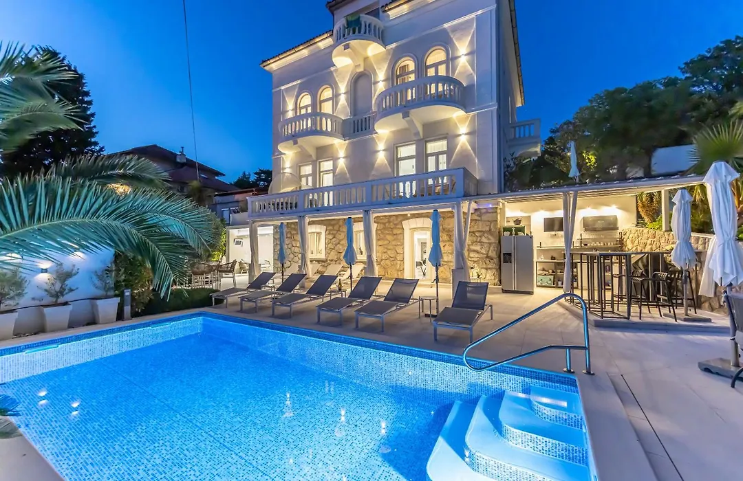 Villa Vita Luxury Apartments-1