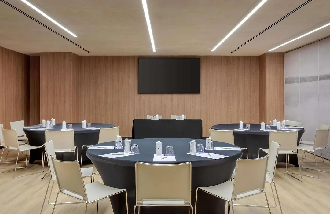 Novotel Valencia Lavant-1