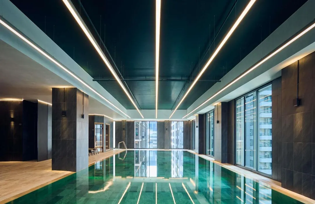 Tribe London Canary Wharf-1
