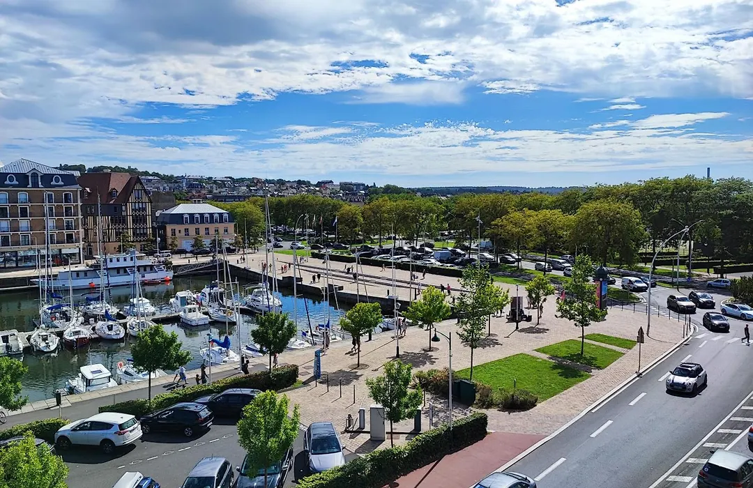 Ibis Deauville Centre-1