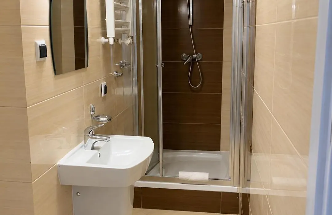 Hotel Karolinka-1