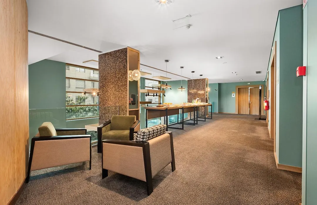 Axis Porto Business & Spa Hotel-1