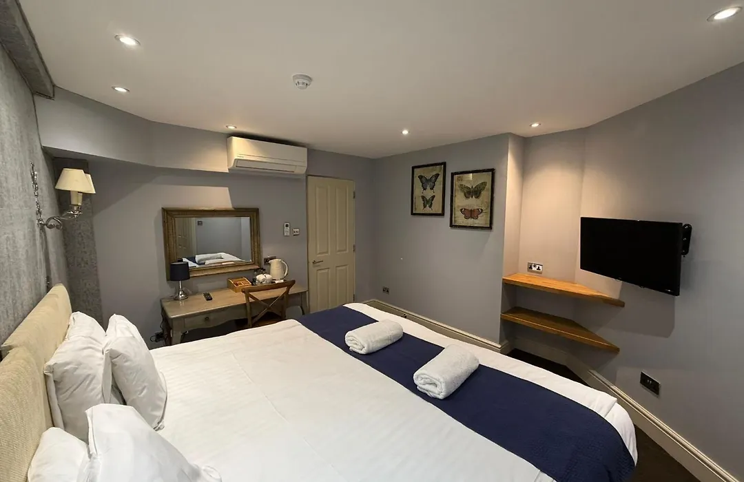 Fielding Hotel-1
