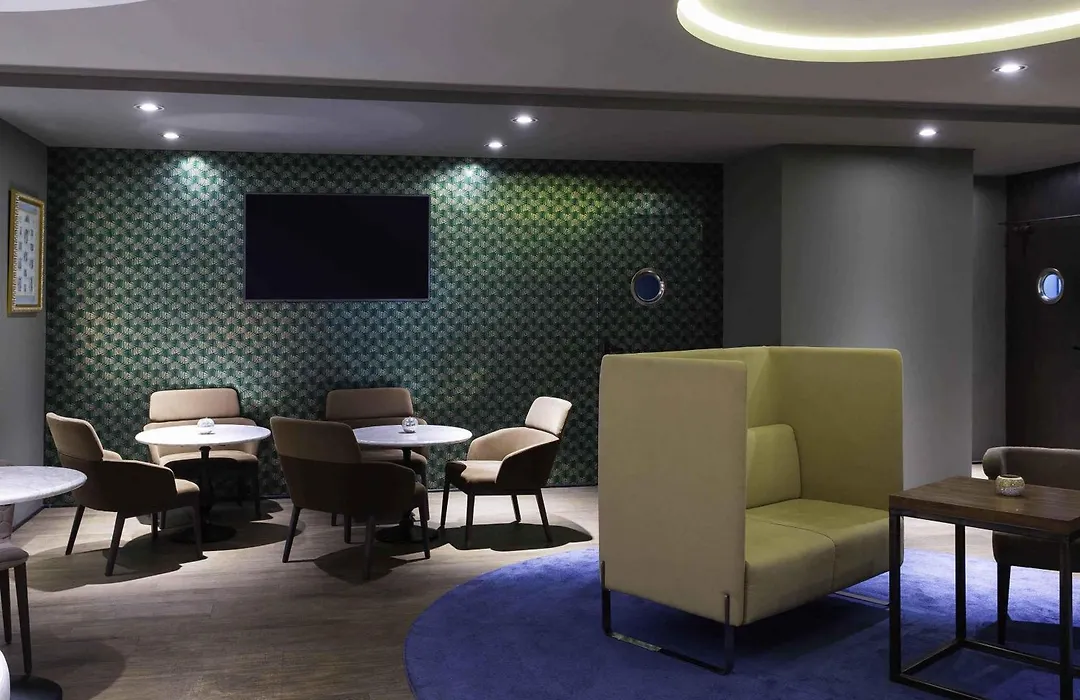 Mercure Madrid Centro-1