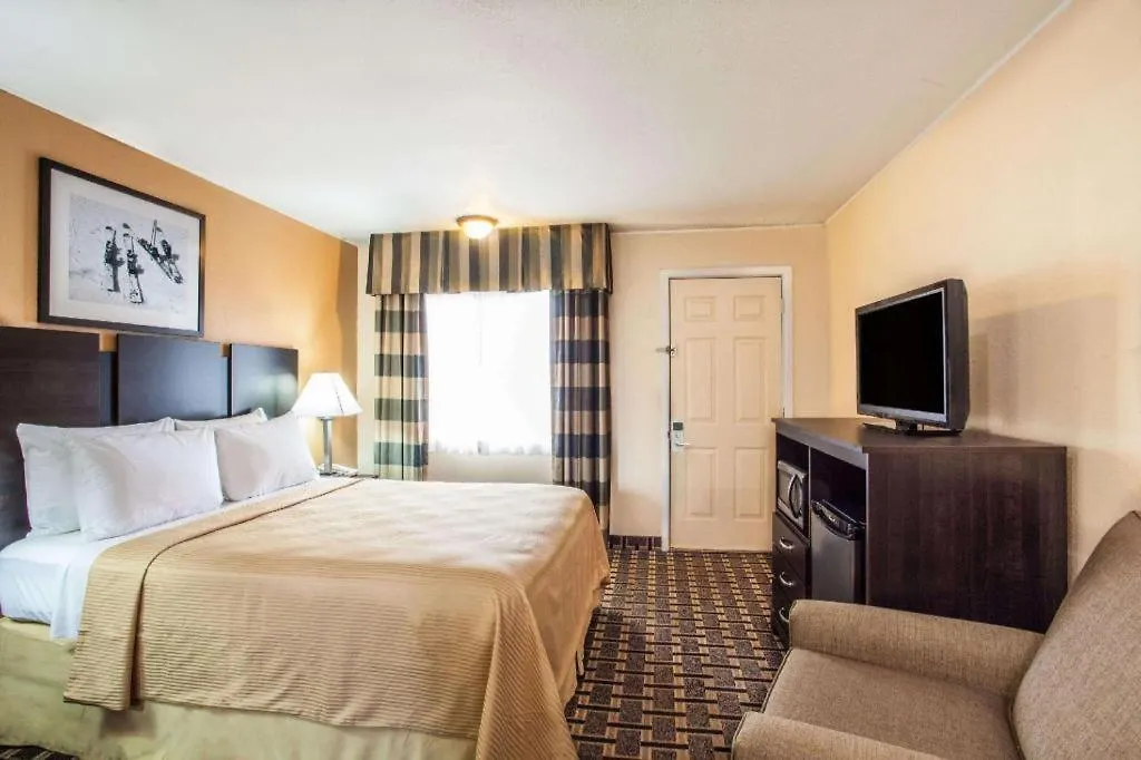 Travelodge By Wyndham South Burlington-1