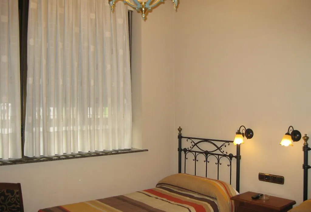 Hostal Granada-1