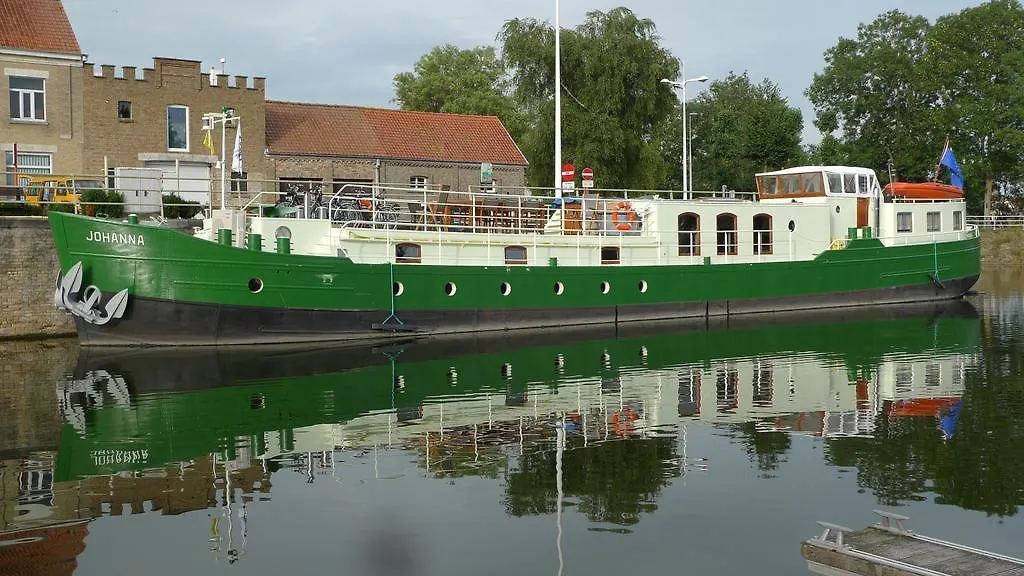 B&B Barge Johanna-1