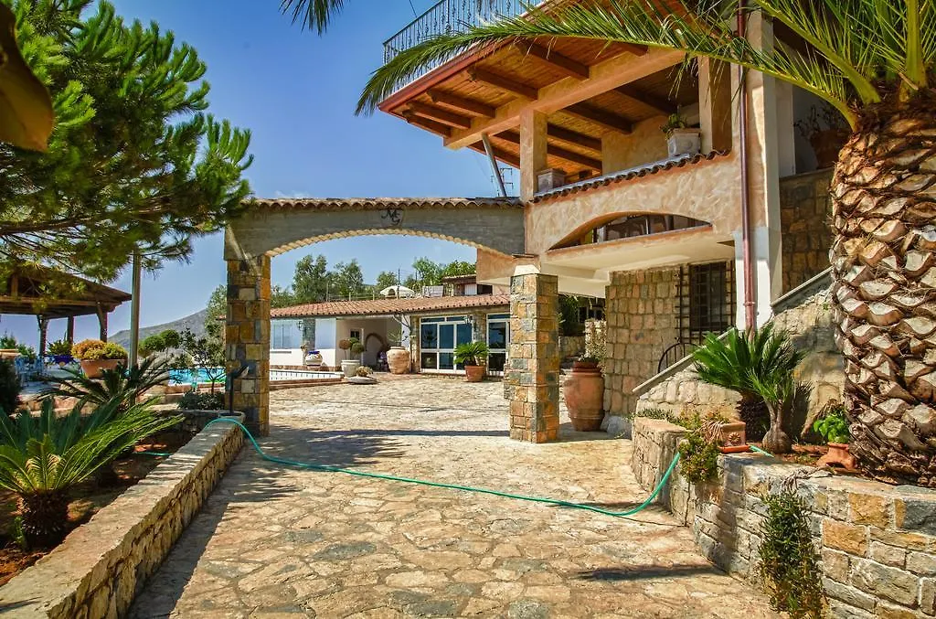 Apartments Villa Michela-1