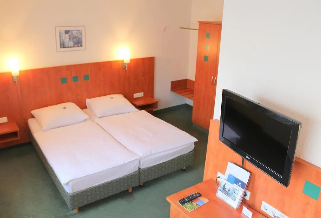 Stadthotel Duesseldorf-1