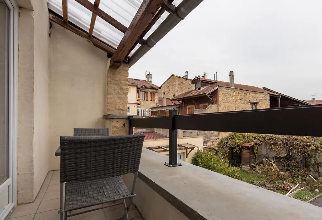 Appart Hôtel Bourgoin-1