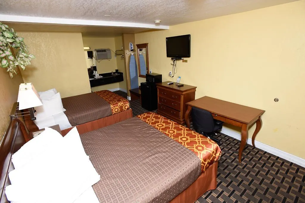 Best Budget Inn Anaheim-1