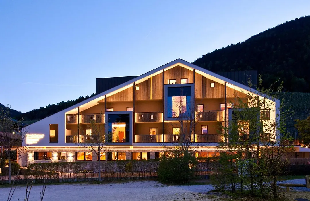 Hotel Restaurant Kirchsteiger-1