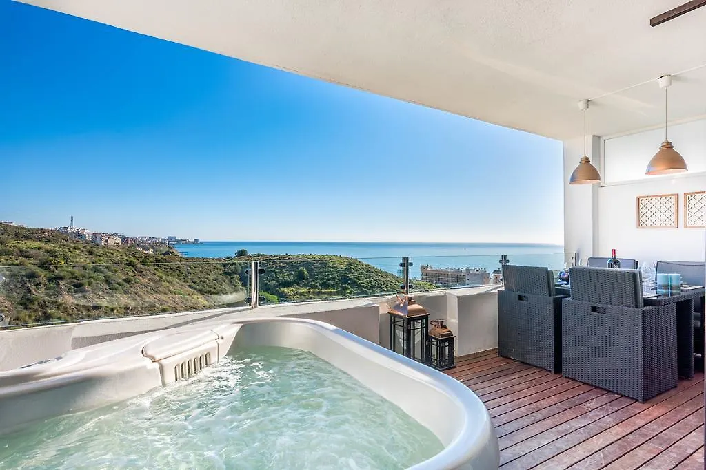 Carvajal Luxury Apartments - Free Parking-1