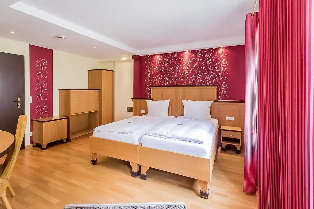 Hotel Zum Gruenen Kranz-1