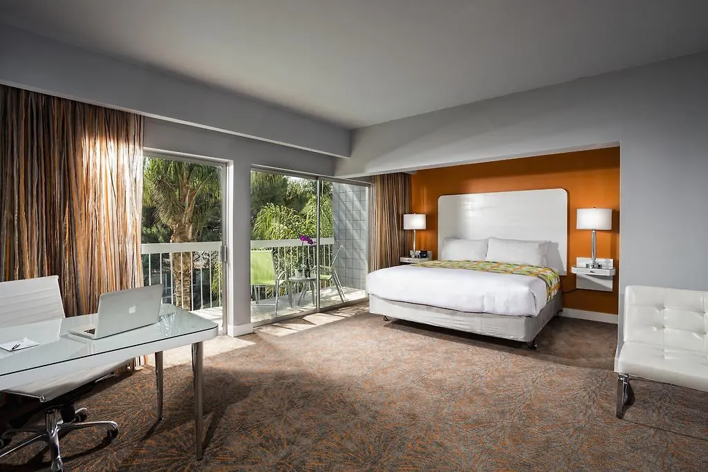Sportsmen'S Lodge Hotel-1