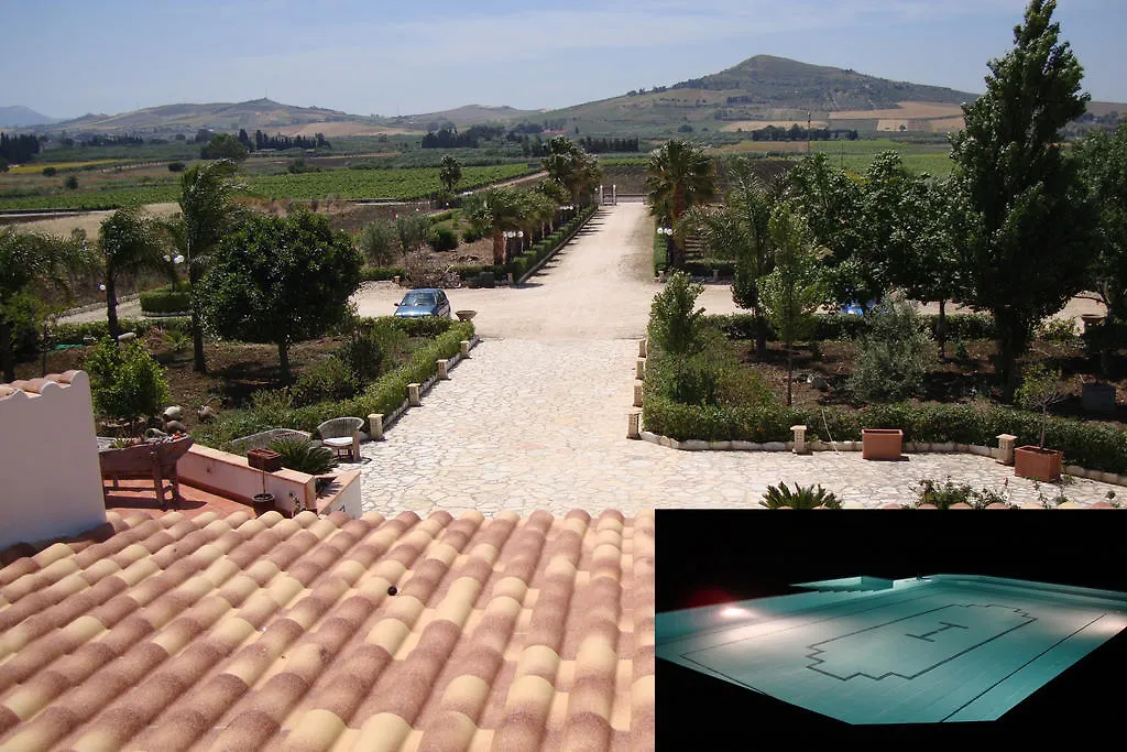 Villa delle Palme Delfina - parking Piscina a 10 minuti dal centro e dal mare-1