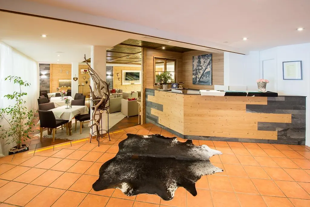 Hotel Diana-1