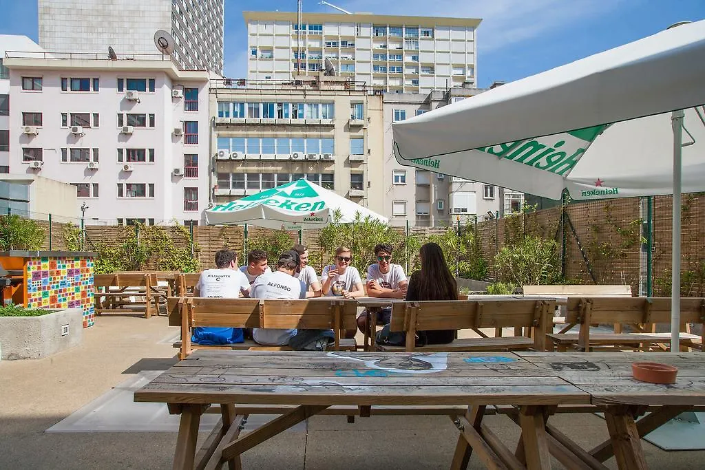 Hans Brinker Hostel Lisbon-1