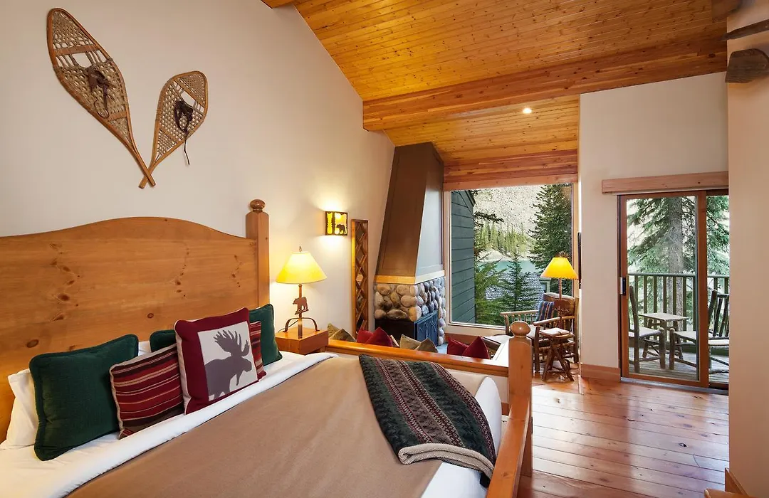 Moraine Lake Lodge-1