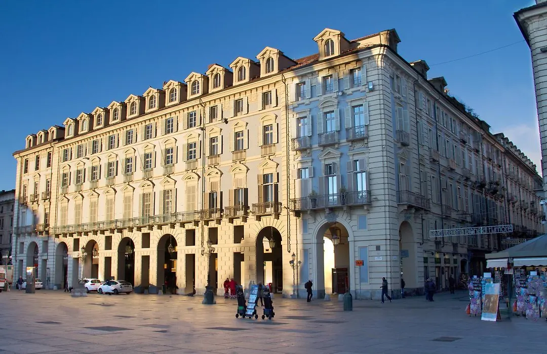 Piazza Castello Suite-1