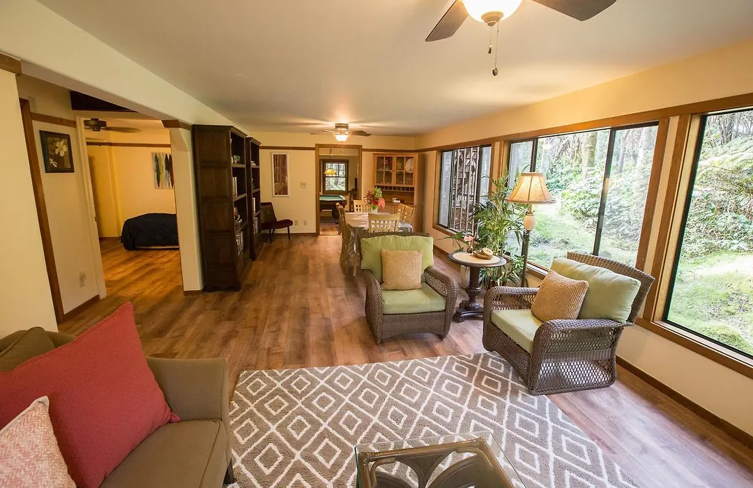 Hale Mauna Loa Upper Level With Shared Hot Tub-1