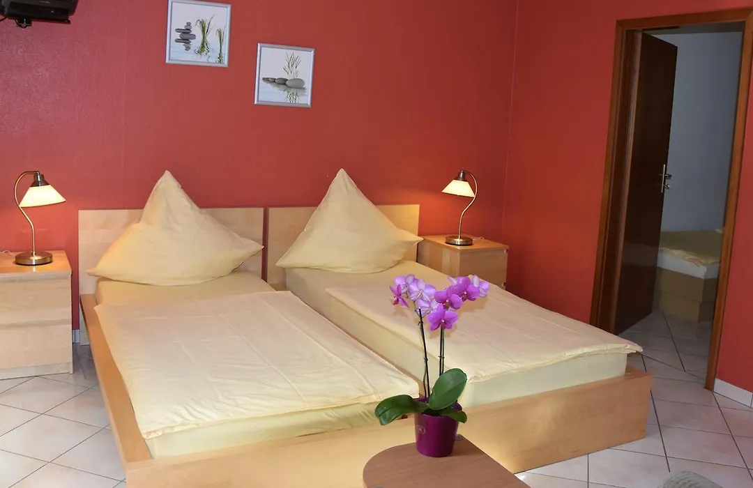 Camping De L'Our Appartements-1