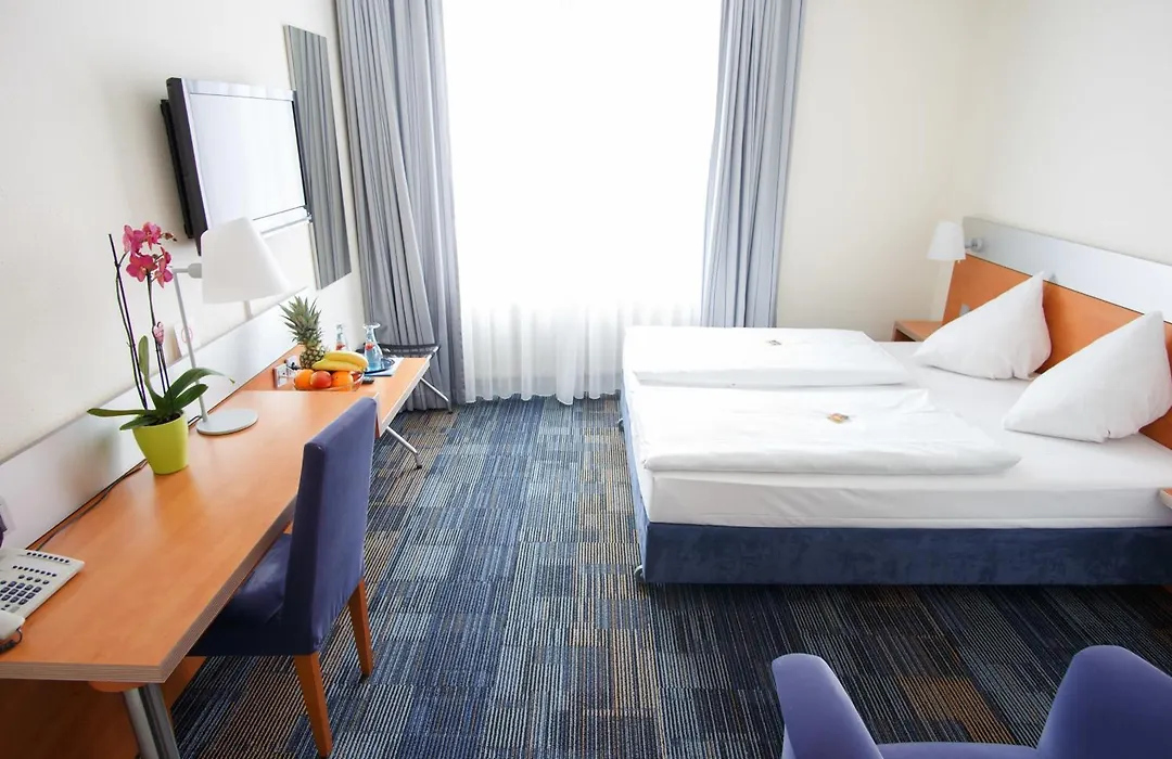 Senator Hotel-1