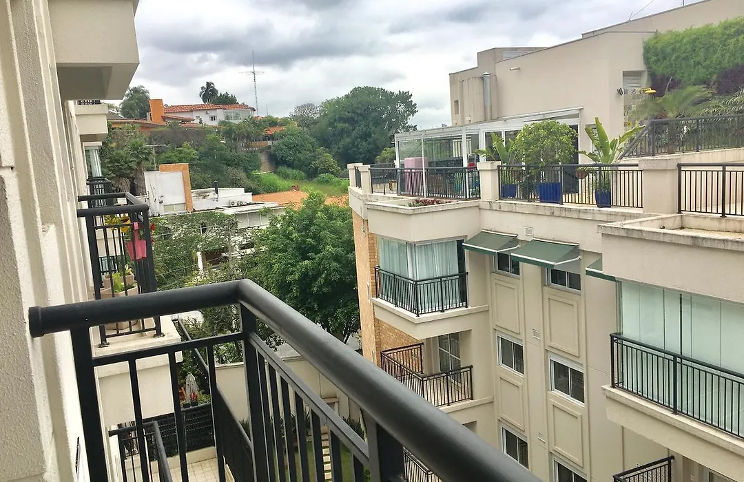 Apartamento Menara Morumbi - 150m do Hospital Albert Einstein, Faculdade e Estádio - 1 vaga de garagem-1