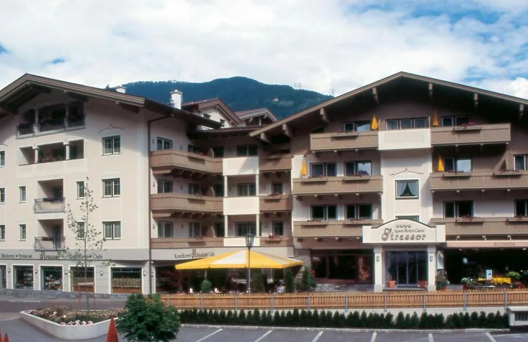 Apart Hotel Garni Strasser-1