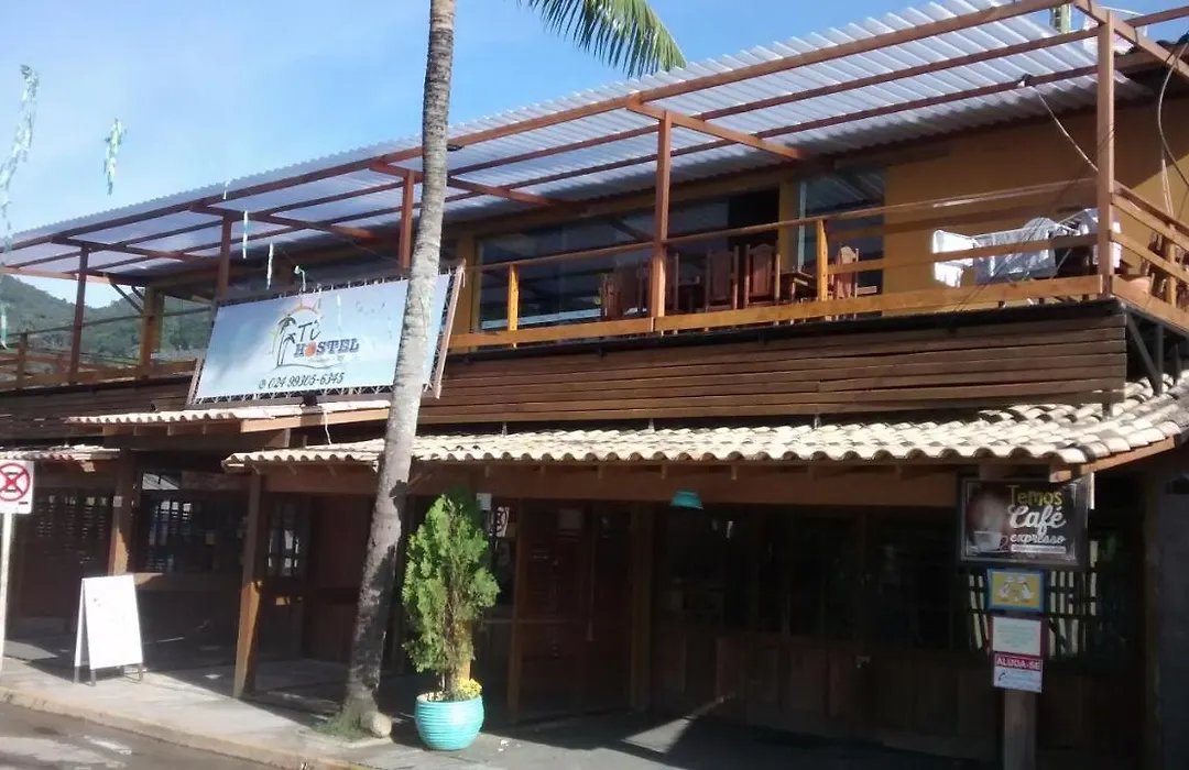 Ti Hostel Trindade Hospeda-1