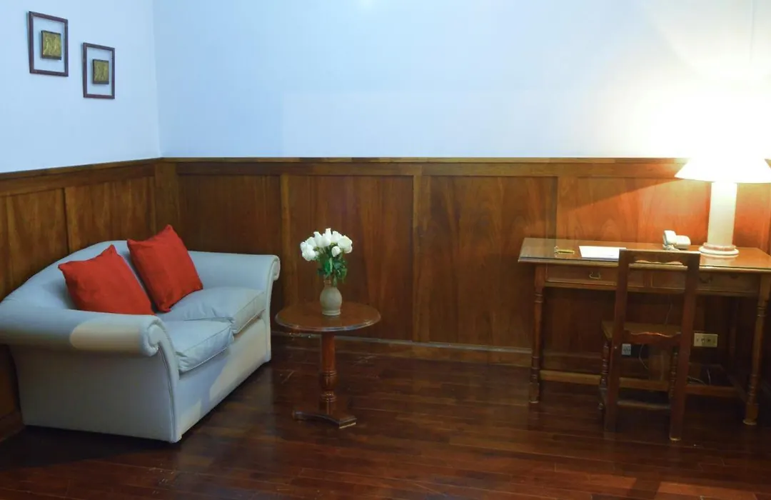 Hotel Posta Carretas-1