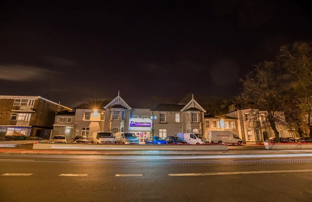 Newham Hotel-1