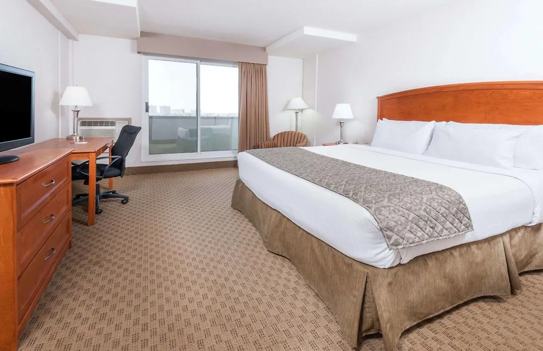 Ramada By Wyndham Edmonton South-1