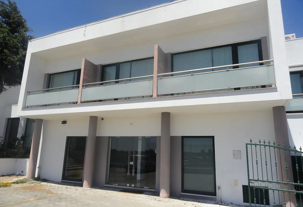 Hotel Cabeco Do Forte-1