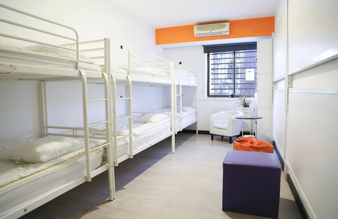Hostels Meetingpoint-1