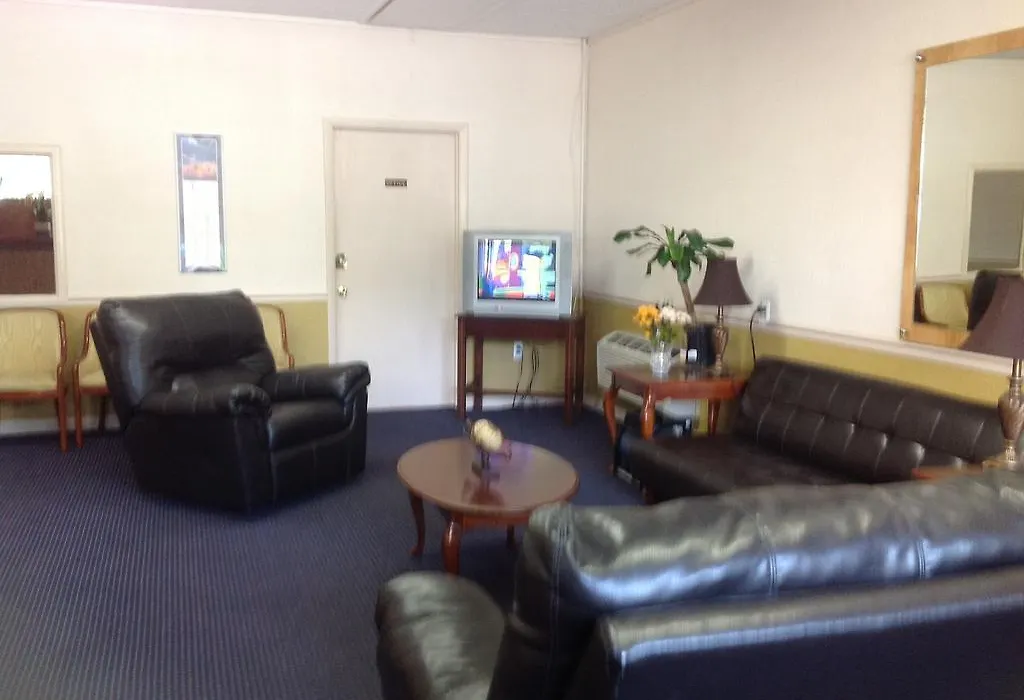 Days Inn By Wyndham Tallahassee-Government Center-1