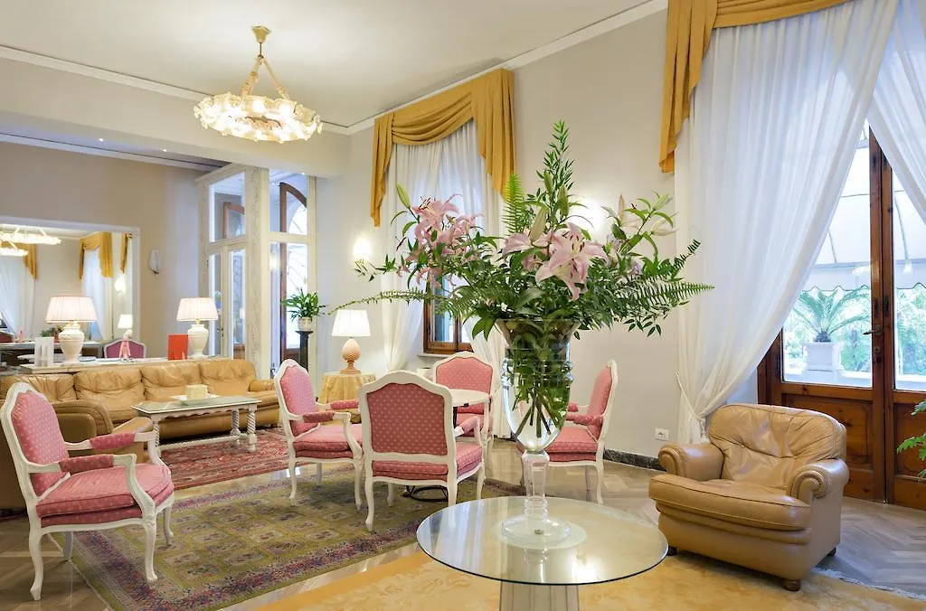 Hotel Astoria-1
